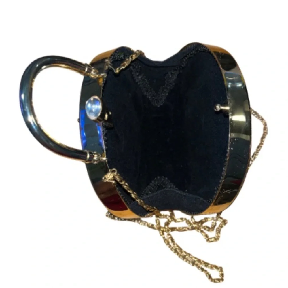 Chic Vintage Black and Gold Floral Clutch With Gold-Tone Chain Strap, 60’s - Picture 3 of 8